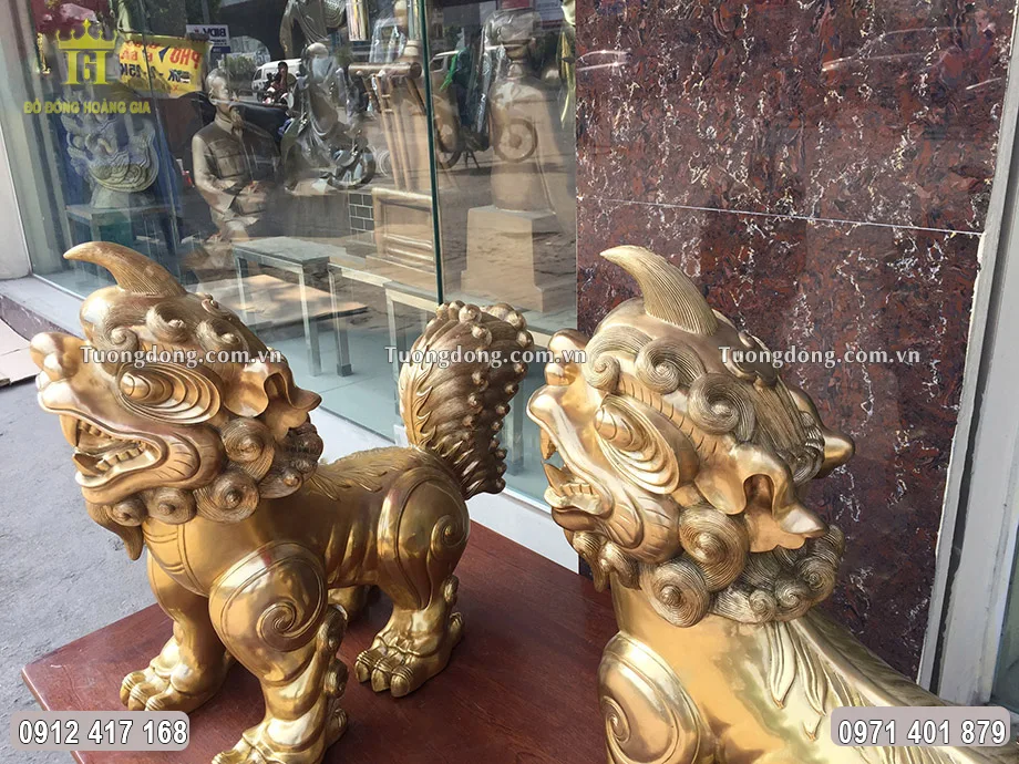 Từng đường nét được chạm khắc tỉ mỉ, tinh tế